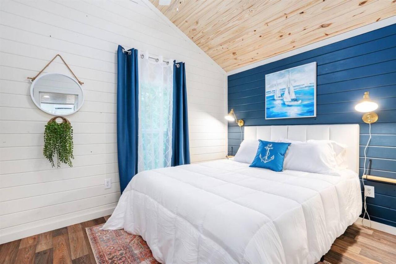 4 Heron Haus, Luxury Tiny House, Pet Friendly, Mins To Downtown ガンターズビル エクステリア 写真