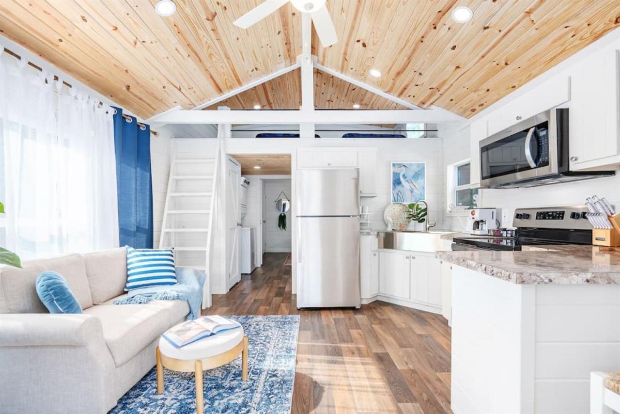 4 Heron Haus, Luxury Tiny House, Pet Friendly, Mins To Downtown ガンターズビル エクステリア 写真