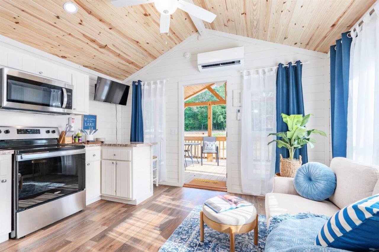 4 Heron Haus, Luxury Tiny House, Pet Friendly, Mins To Downtown ガンターズビル エクステリア 写真