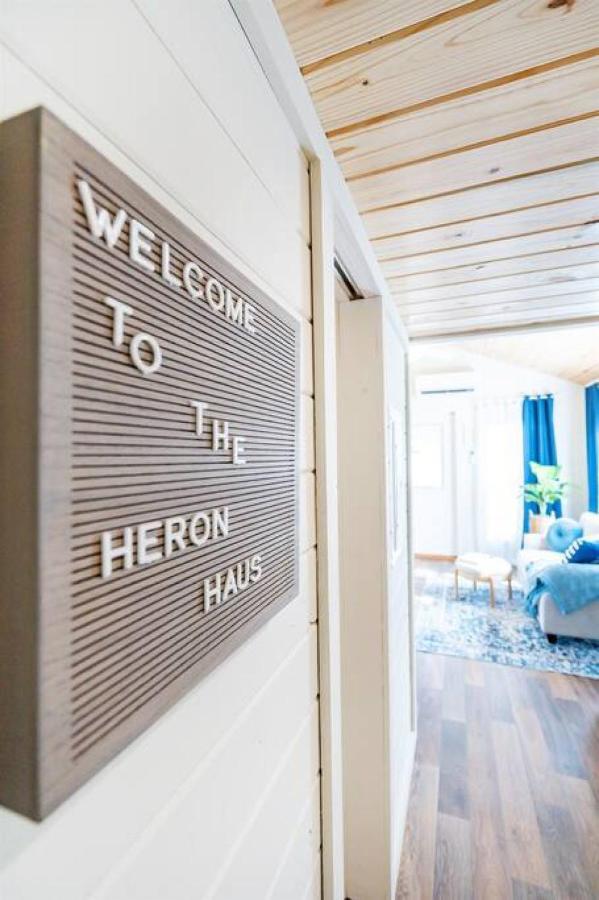 4 Heron Haus, Luxury Tiny House, Pet Friendly, Mins To Downtown ガンターズビル エクステリア 写真