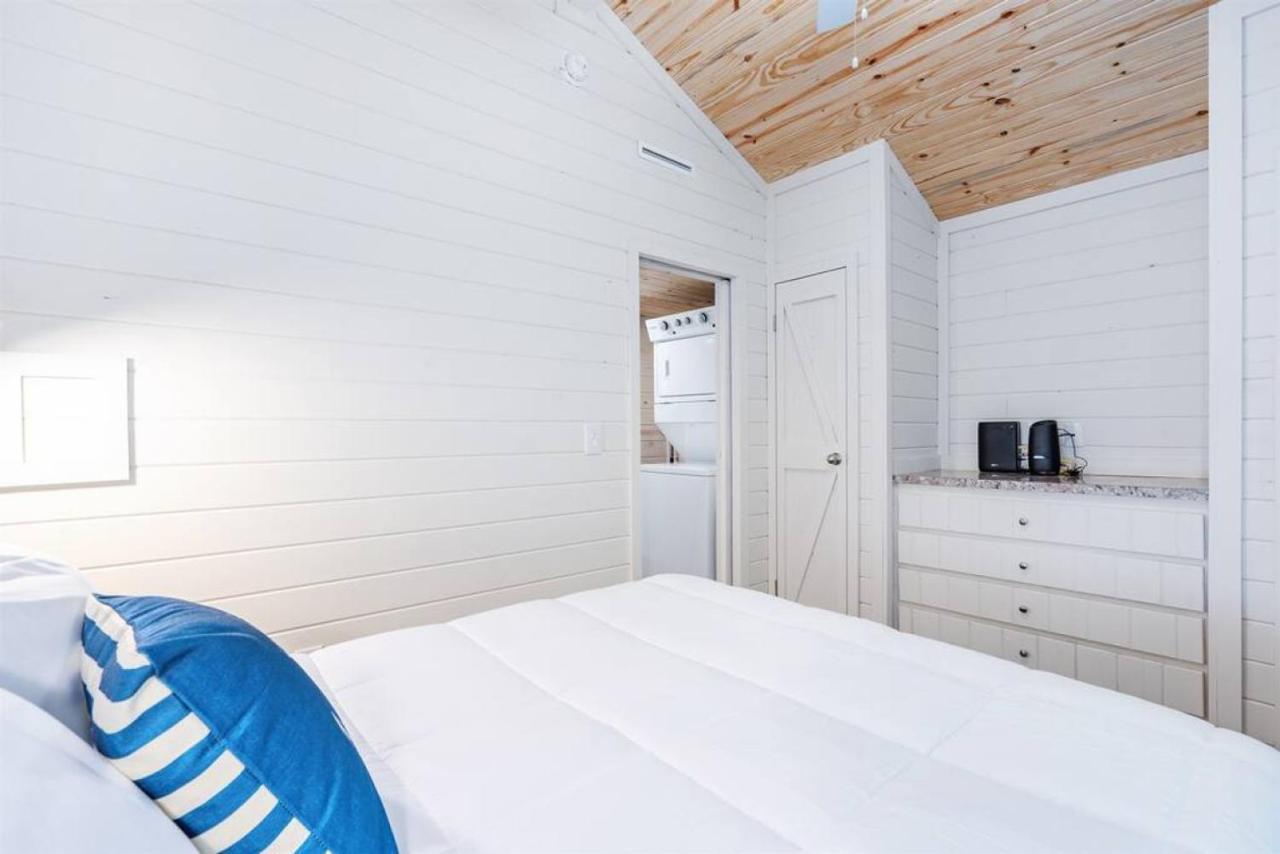 4 Heron Haus, Luxury Tiny House, Pet Friendly, Mins To Downtown ガンターズビル エクステリア 写真